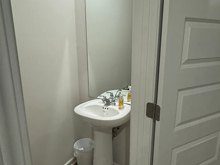 901 Moray Ln — Photo 11