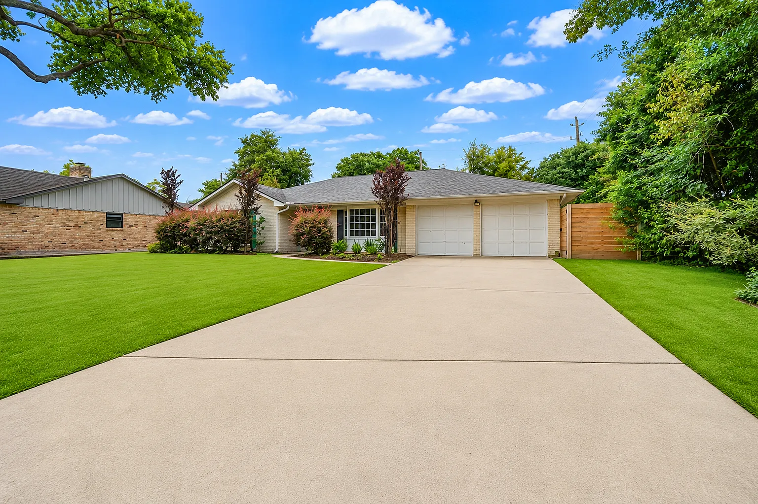3 bed, 2294 sqft, $3,750 — Photo 1