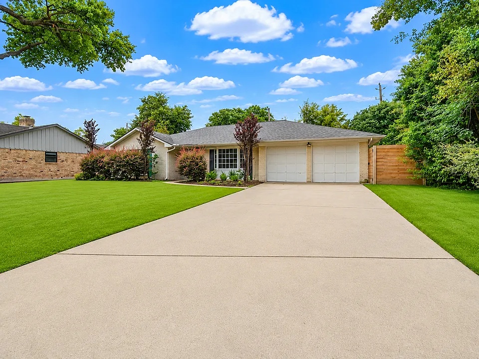 5019 Oak Forest Dr