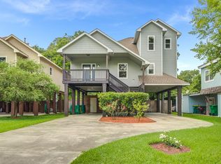 1013 Bryan St, Seabrook, TX 77586