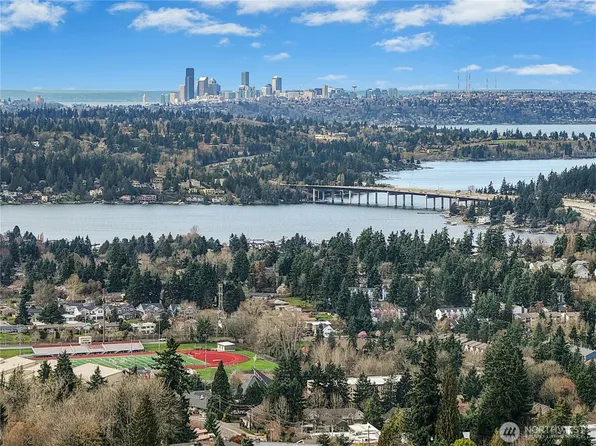 4440 137th Avenue SE, Bellevue, WA 98006