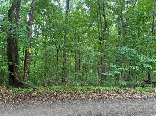 8V Redwood Dr, Cadiz, KY 42211