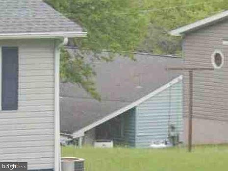 2nd image of 8 Sherwood Ave #Twp