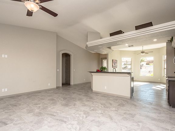 4th image of 2381 Rainbow Ave N