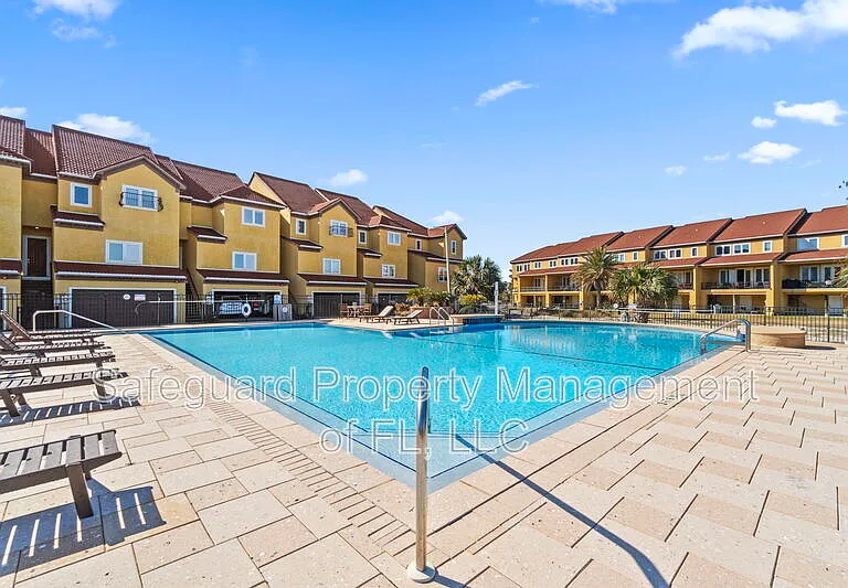 1500 Via De Luna Dr #E8 — Photo 37