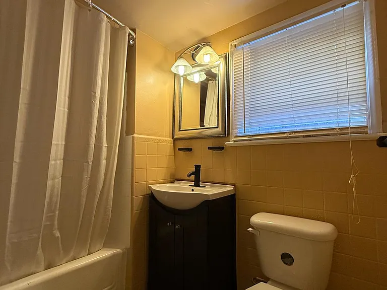 4920 N Capitol St NW — Photo 12