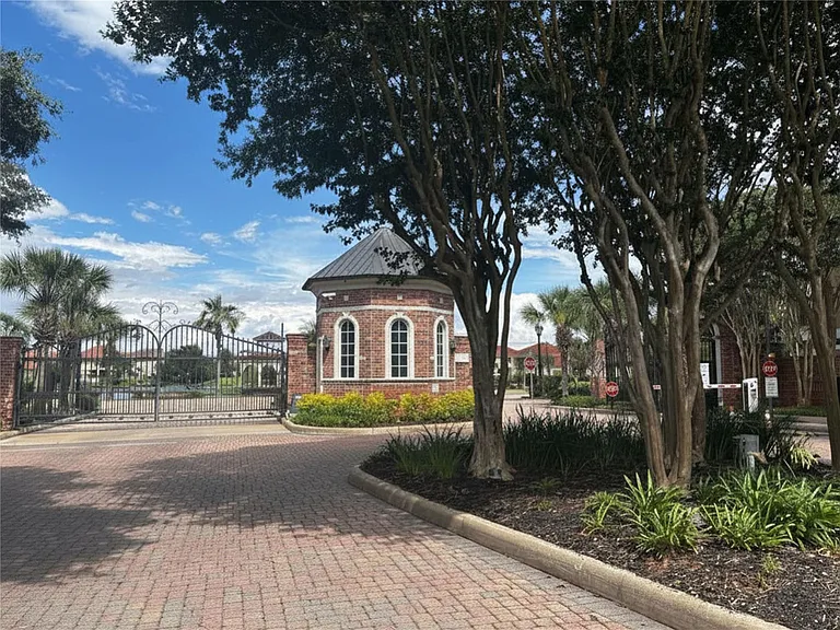 18943 Villa Bergamo Ln — Photo 8