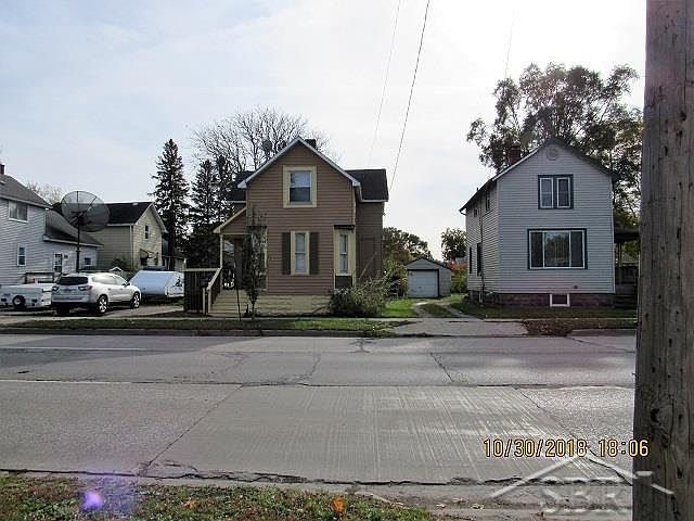 1st image of 304 E Jenny St
