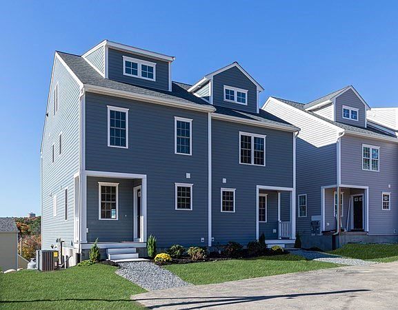 1st image of 7 Hill St #5