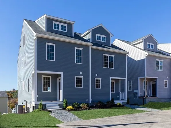 7 Hill St #5, Norfolk, MA 02056