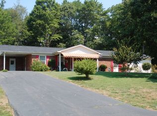 1606 Maple Dr, Danville, VA 24540