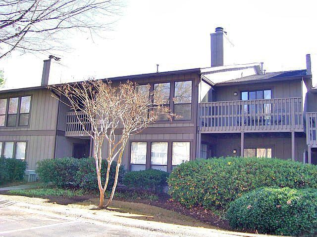 1st image of 214 Smokerise Cir SE #214
