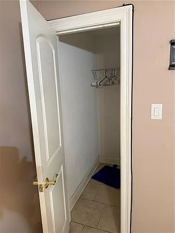 5661B Woodlawn Pl — Photo 6