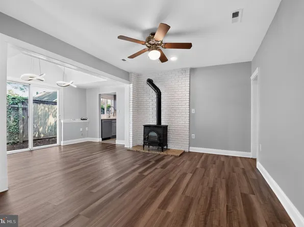 1727 Forestville Rd, Edgewater, MD 21037