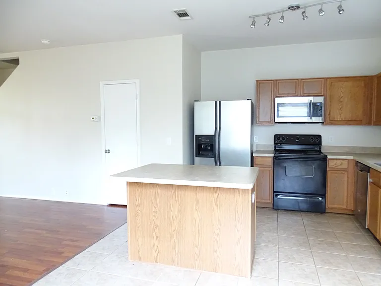2632 Boedeker Dr — Photo 5