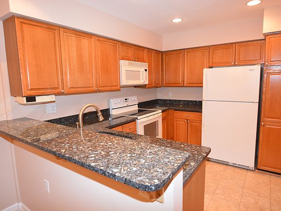 Nearly new kitchen