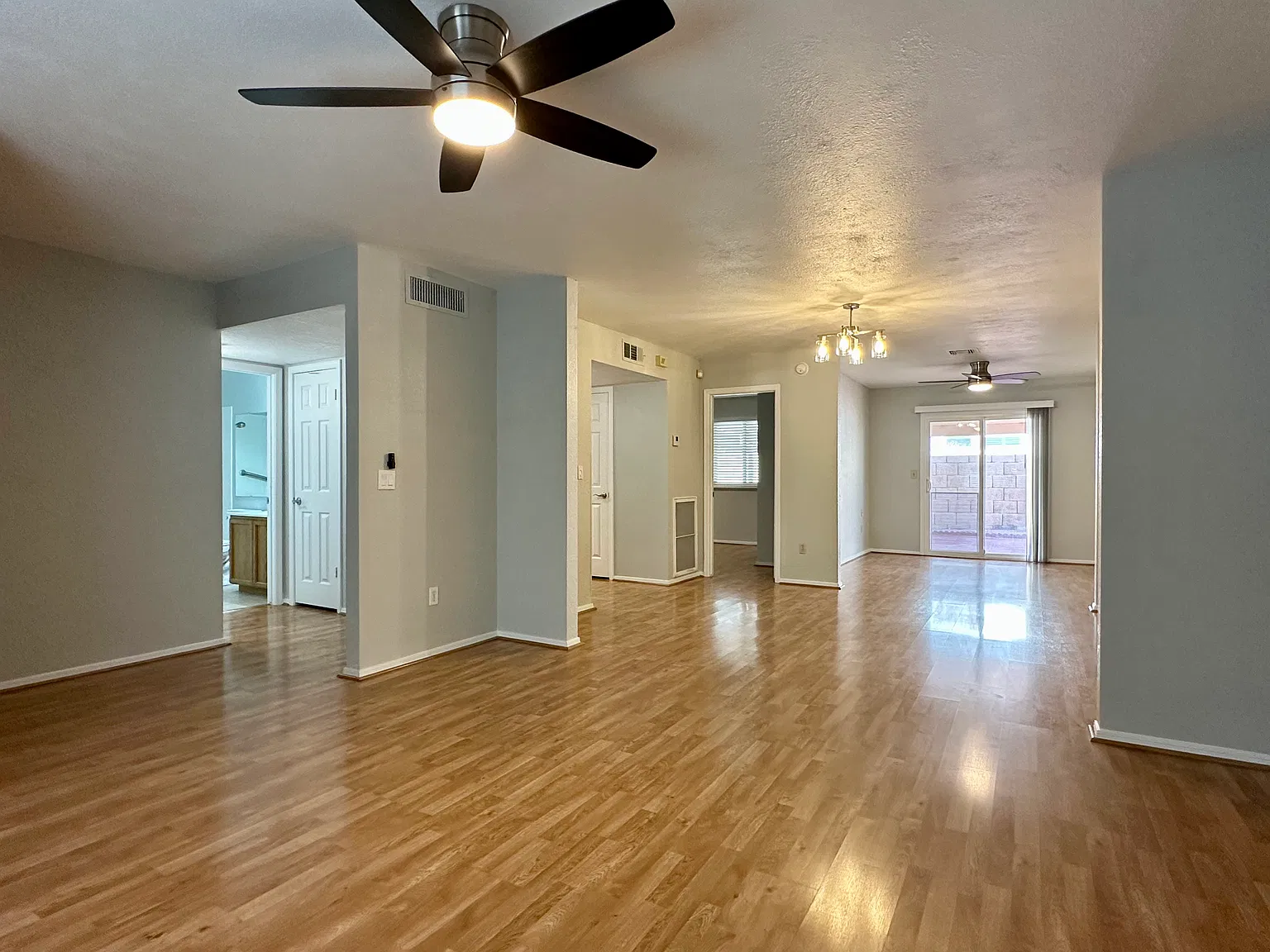 2 bed, 1260 sqft, $1,970 — Photo 3