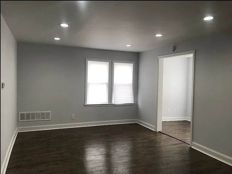 62 1/2 Dickinson St #B — Photo 3