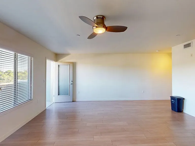 Platinum Apartments — Photo 26