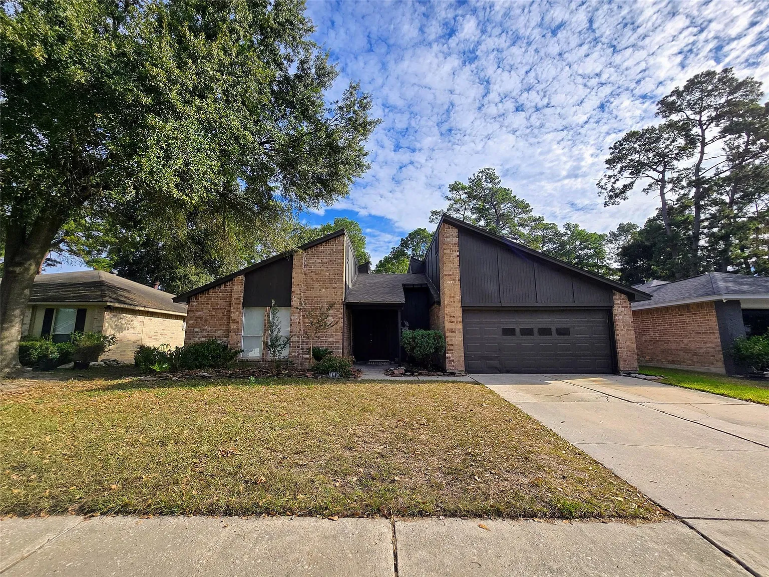 3 bed, 2.0 bath, 1564 sqft, $1,825 — Photo 1