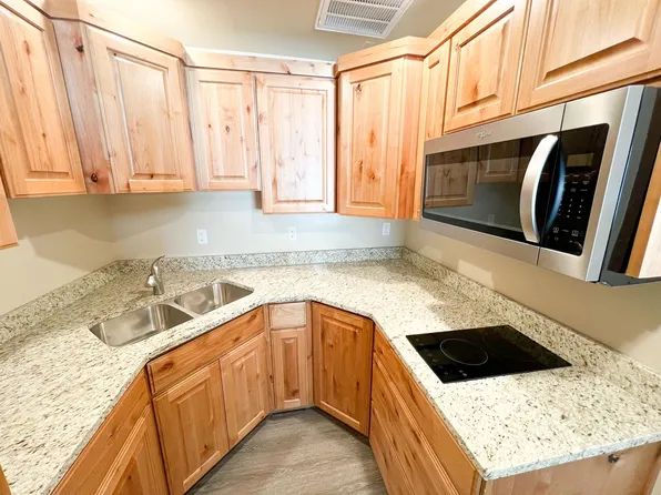 1060 N Louis St, Hildale, UT 84784