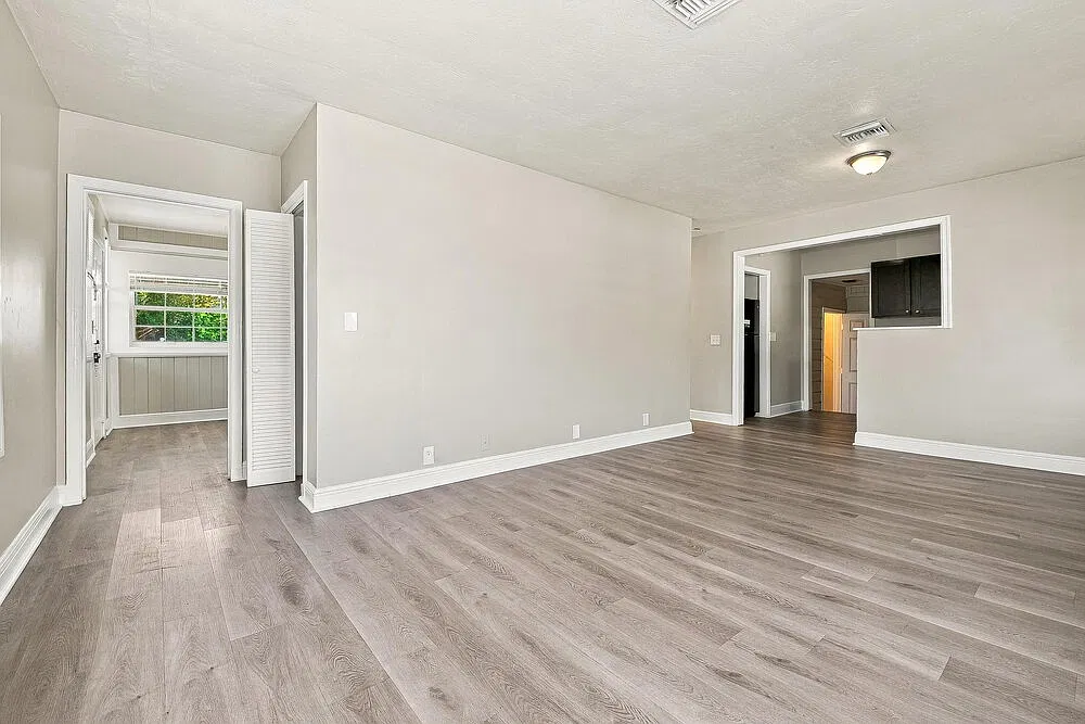 2 bed, 1.5 bath, 1020 sqft, $2,240 — Photo 4