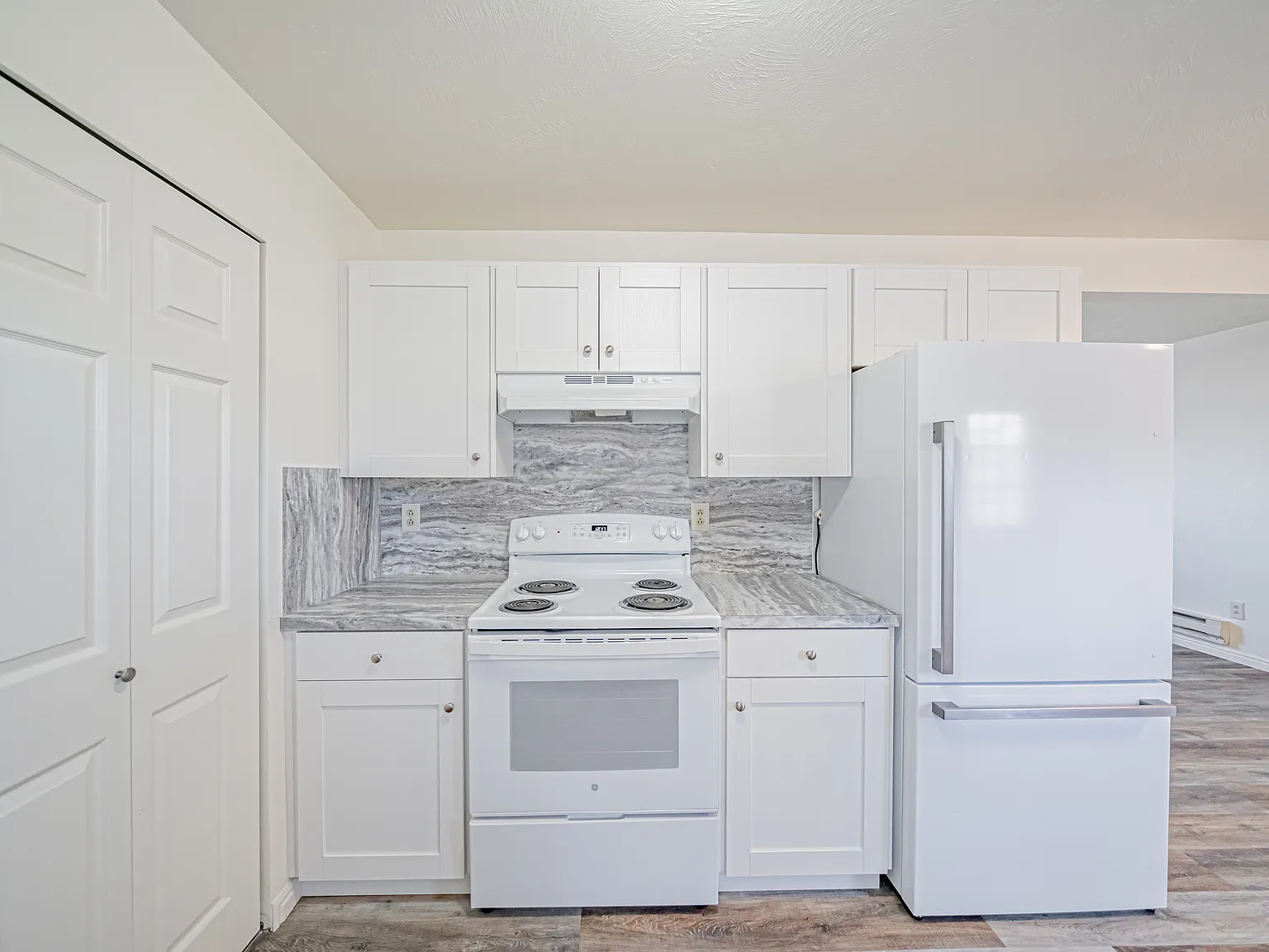 3 bed, 1.5 bath, 1150 sqft, $1,375 — Photo 2