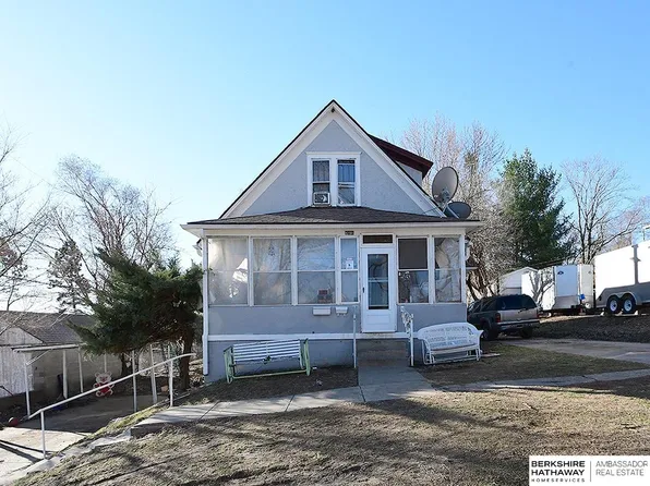 3021 Fillmore Cir, Omaha, NE 68112