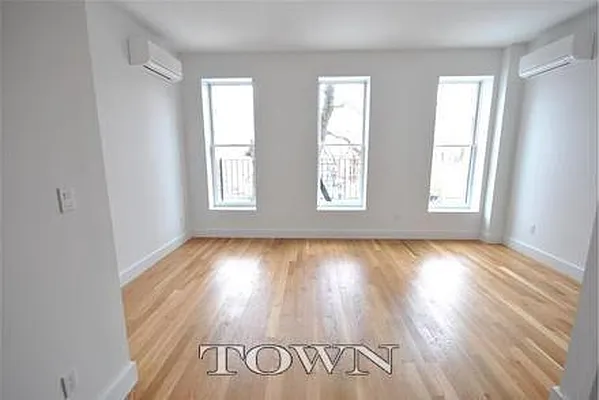 Rented by Town Residential | media 82