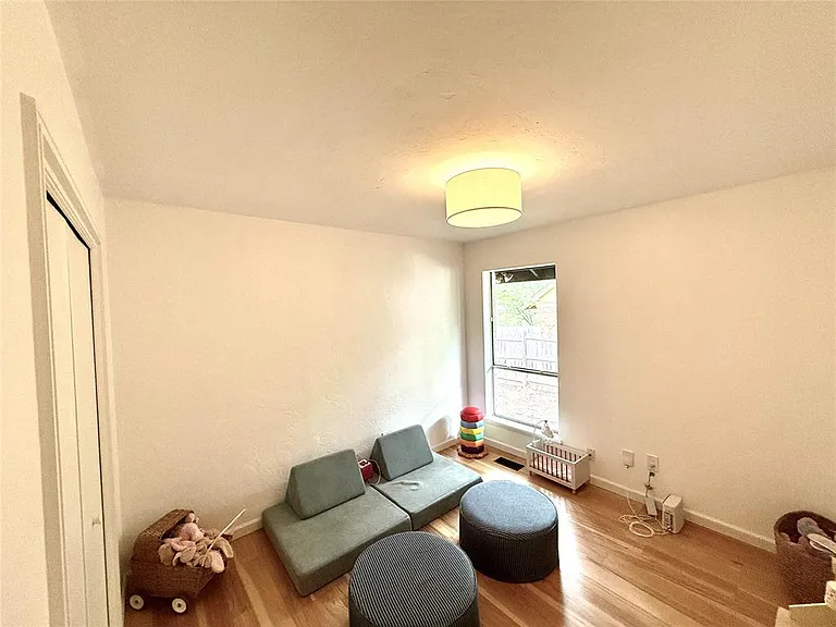 8809 N Kensington Rd — Photo 9