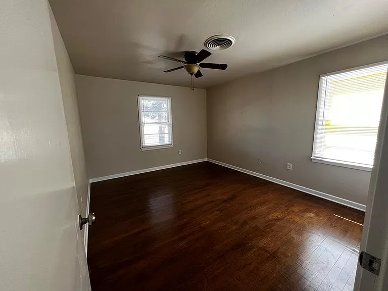 5403 McKnight Dr — Photo 9