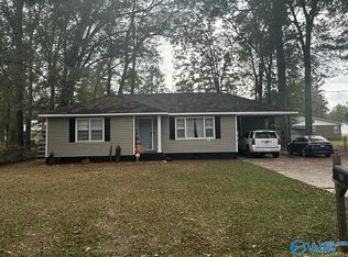 410 Paxton Ave, Glencoe, AL 35905