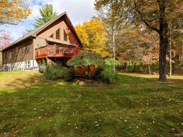 111 Parker Road, Elizaville, NY 12523