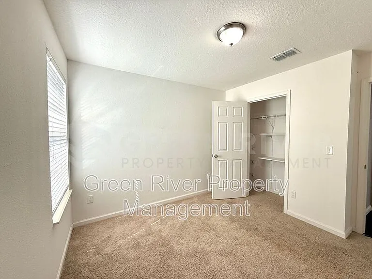 8704 Lake George Cir W — Photo 24