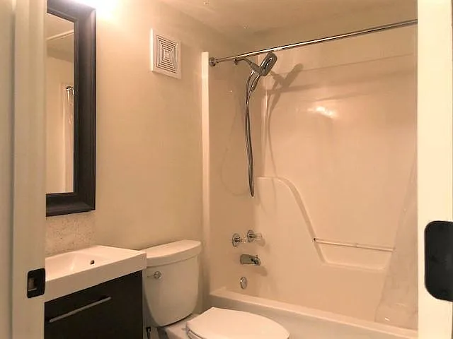 2200 Louisiana St #204 — Photo 11
