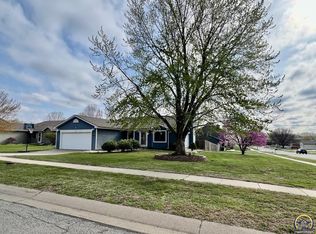 3808 SW Moundview Dr, Topeka, KS 66610