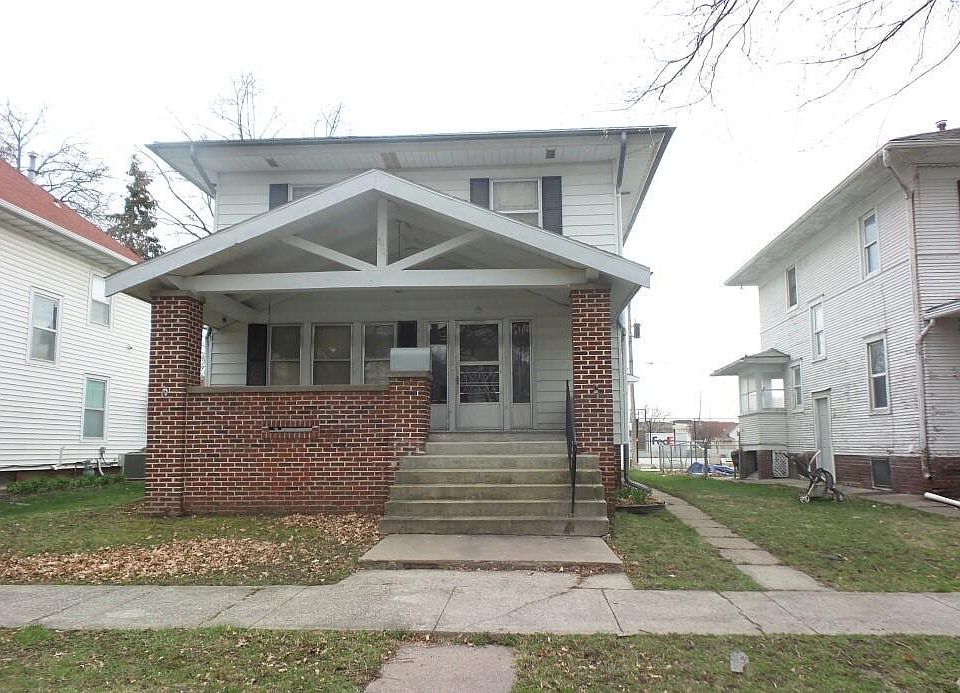1st image of 304 E Joy St