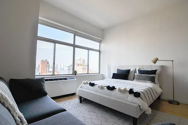 Rented by The Moinian Group | media 9