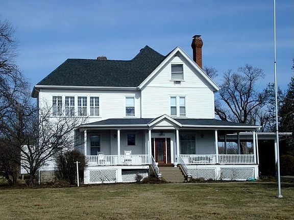 2nd image of 1826 Church St