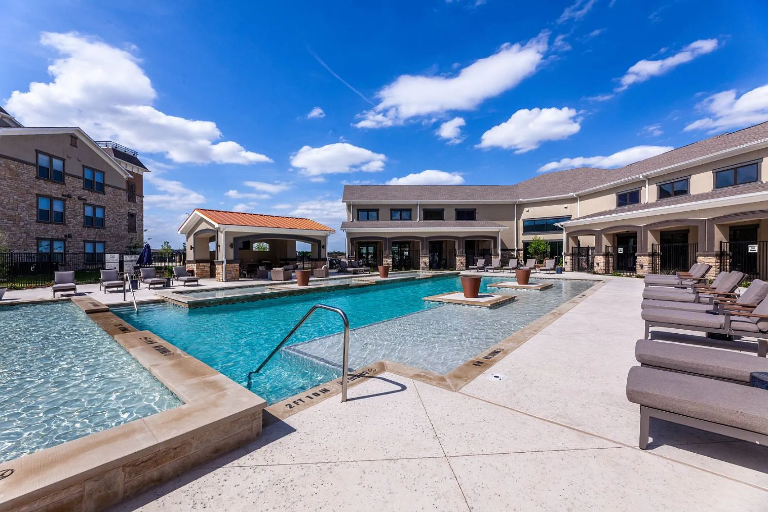 Luxia Grand Prairie — Photo 2