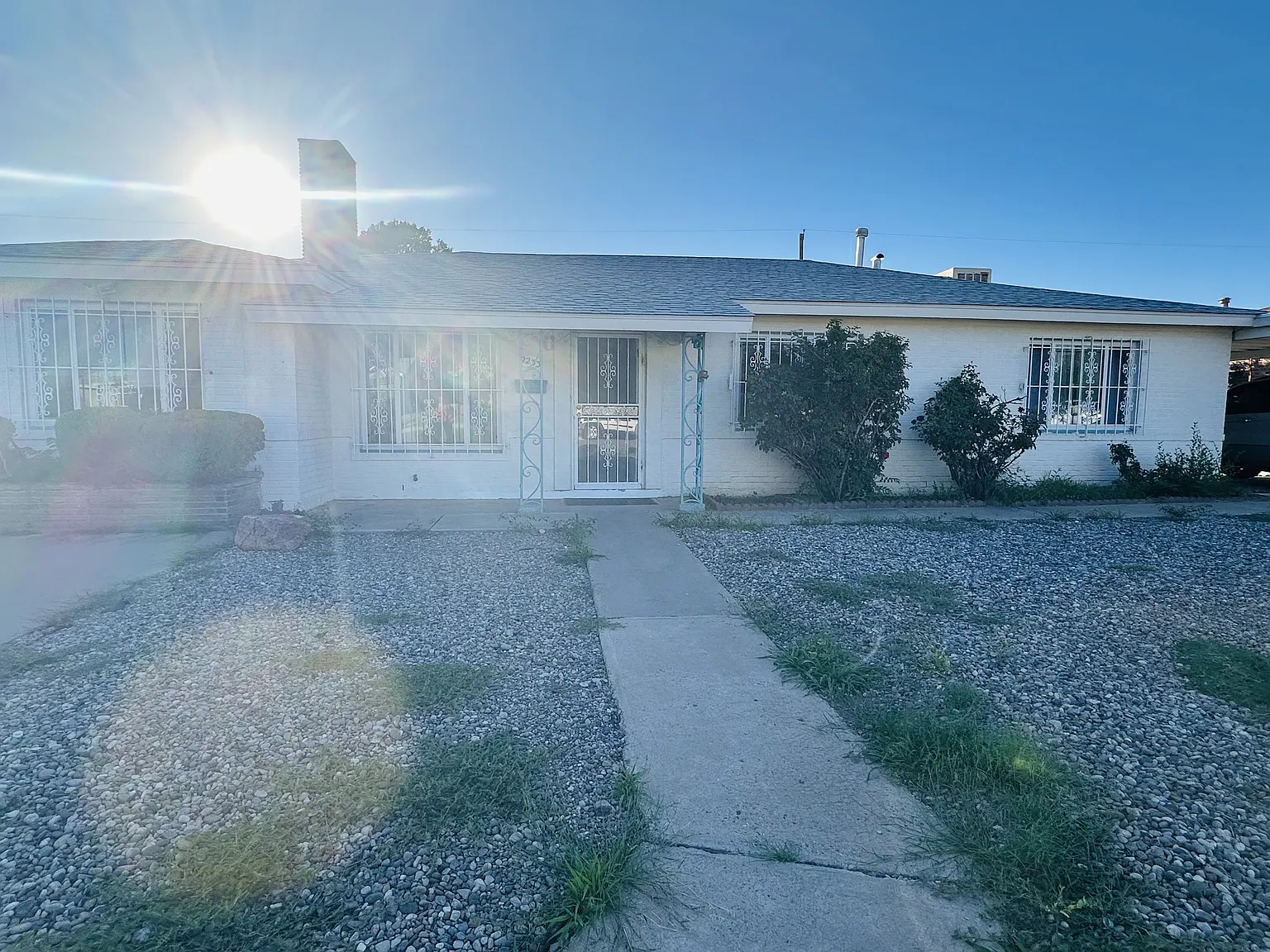 4 bed, 1.5 bath, 1700 sqft, $2,300 — Photo 1