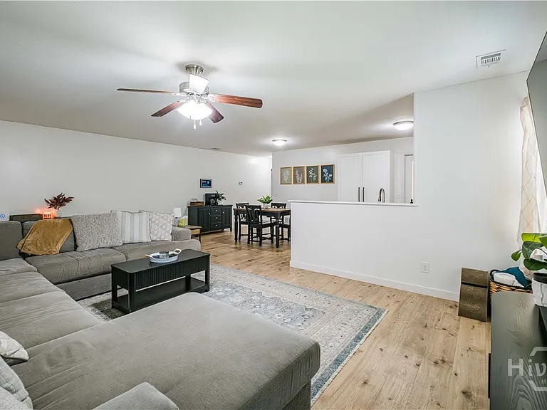 17 Raintree Way — Photo 5