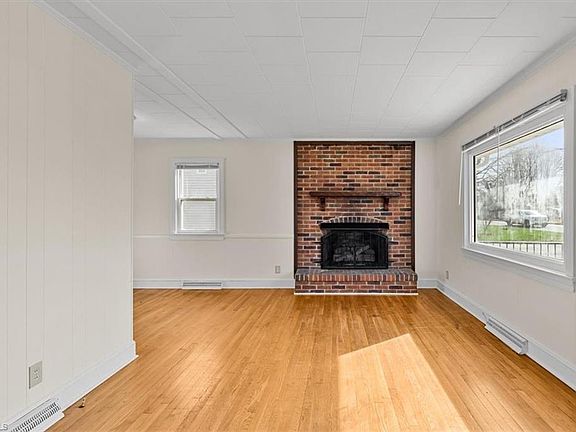 5th image of 1003 Cliff Rd