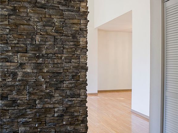 3rd image of 7006 Cameo Dr SW