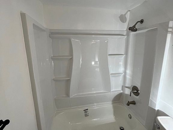 5th image of 201 Coraopolis Rd APT 5