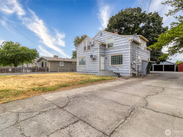 904 SE Birch Avenue, College Place, WA 99324