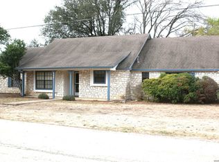 802 Athens, Castroville, TX 78009