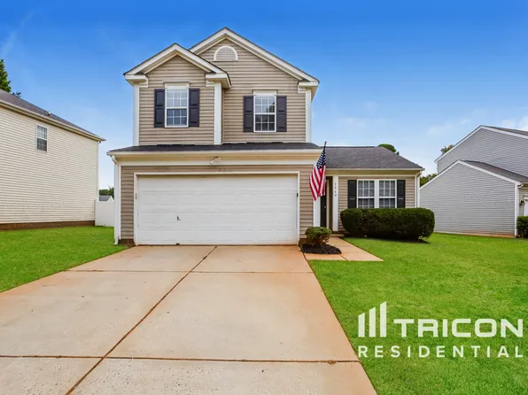 1540 Hollow Maple Dr, Charlotte, NC 28216