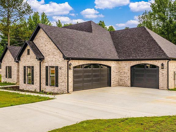 5th image of 45 Ules Watson Dr