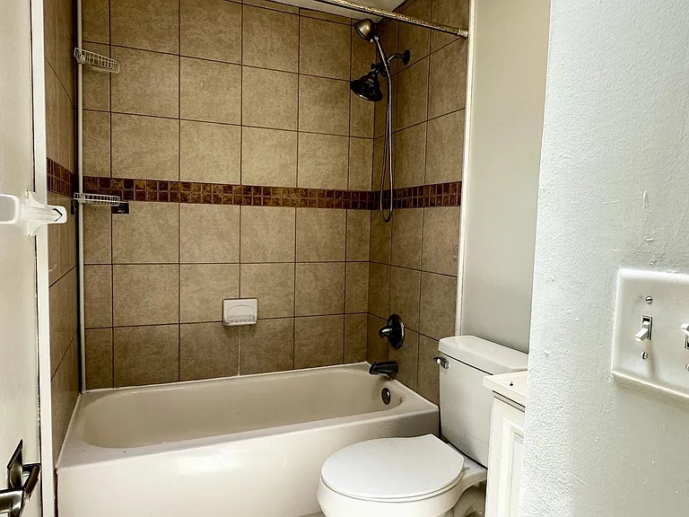 2821 Searchwood Dr — Photo 9